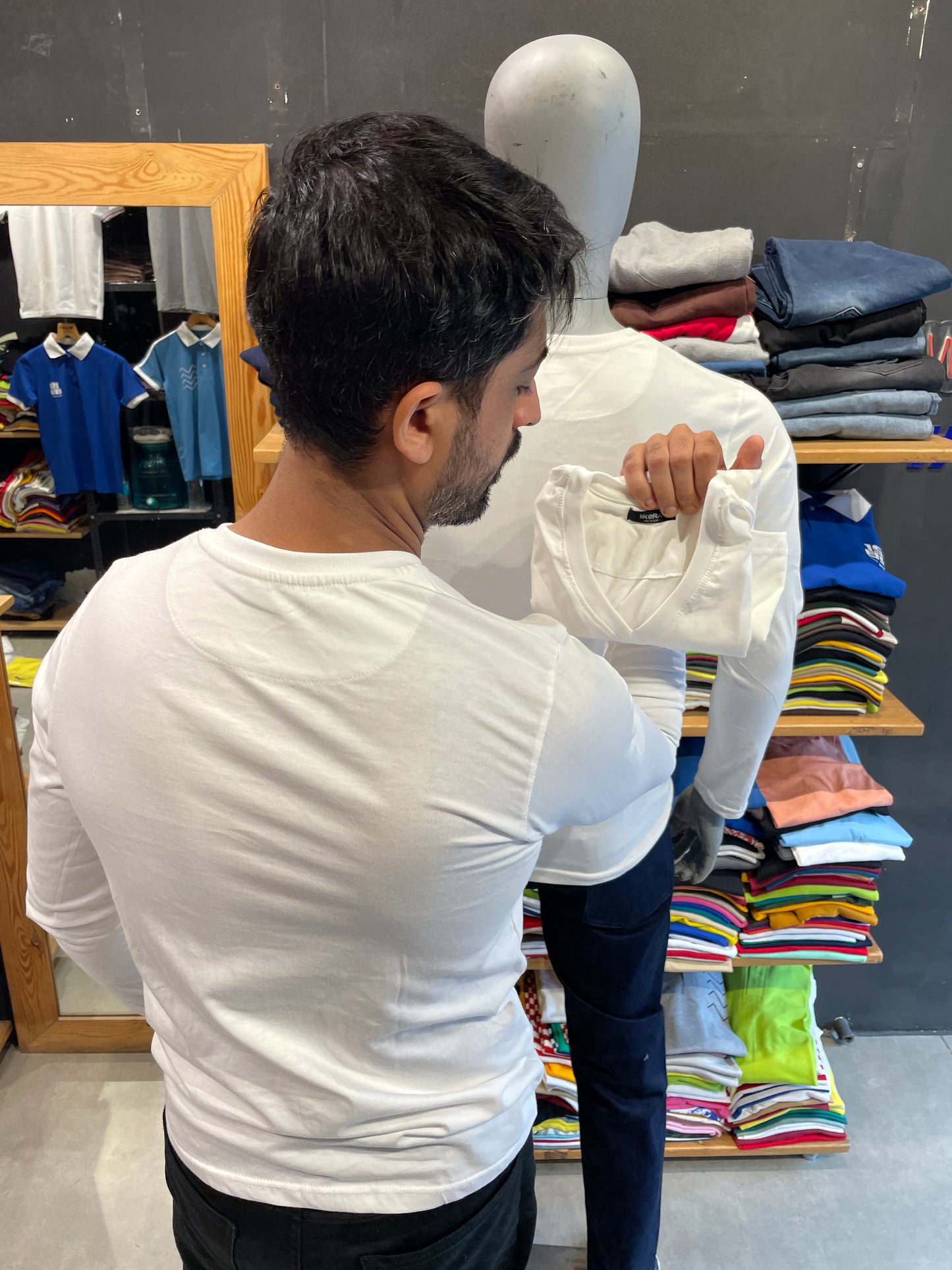 White Basic V Neck Full Sleeves Tshirt