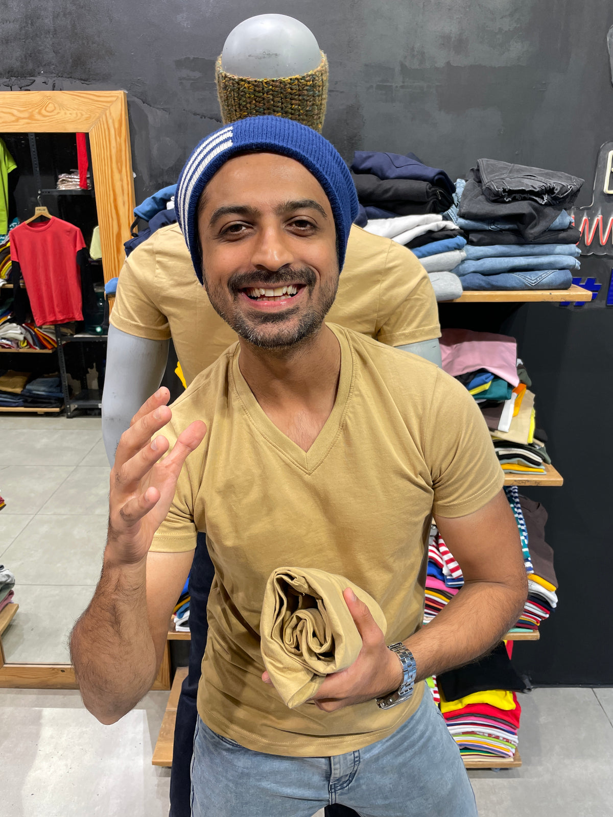Khaki V Neck Basic Tshirt