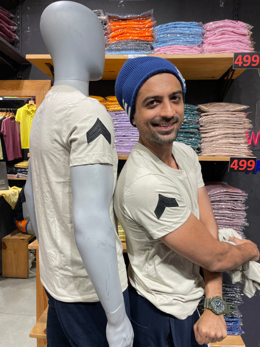 Pelican V Neck Tshirt with Patch