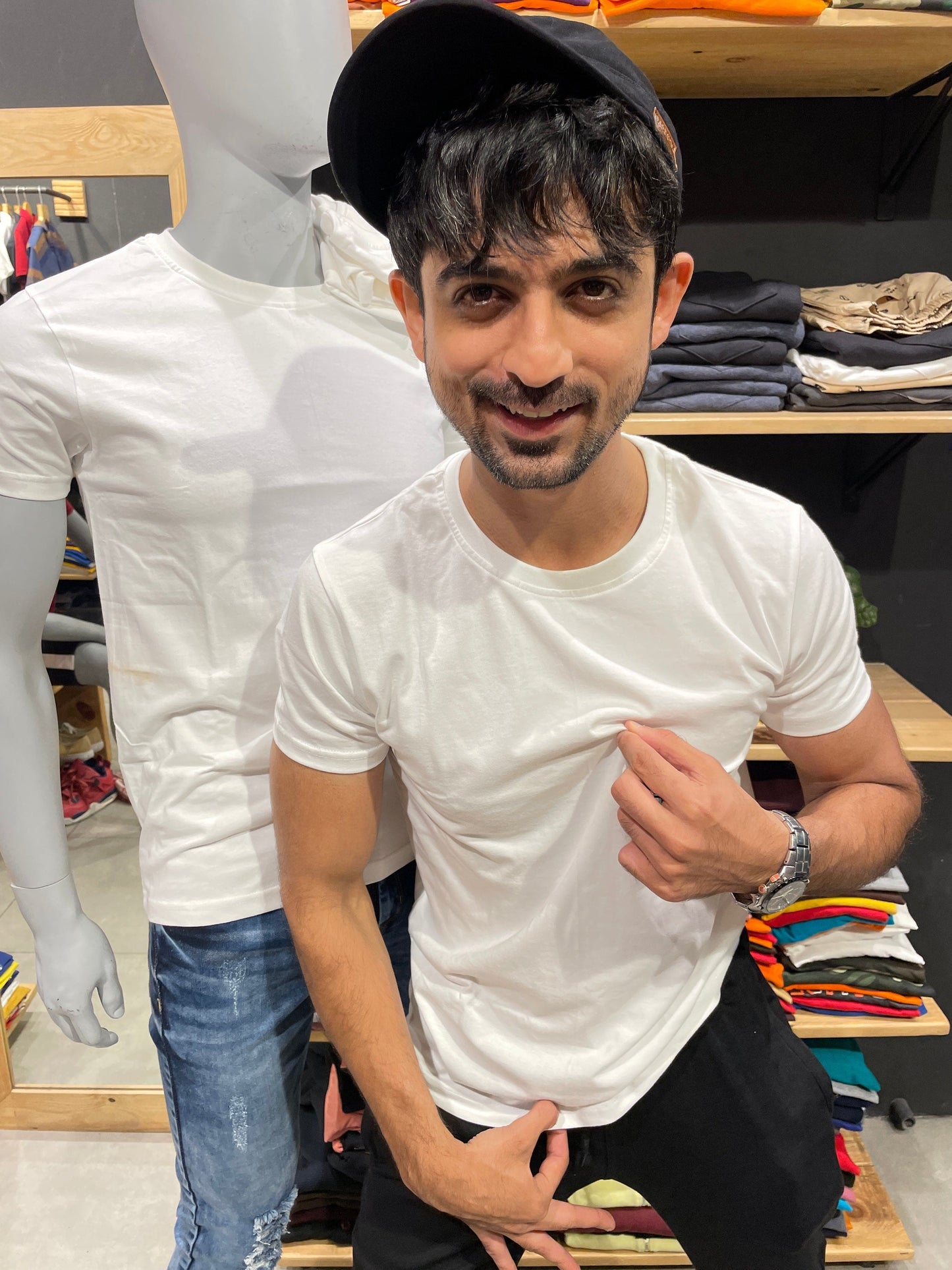 White Basic Tshirt (Use discount code BASIC999 for three colours or above)
